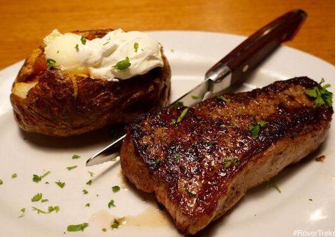 Casa do Axerito troca baião por Manhattan Burguer e forró por jazz em noite especial