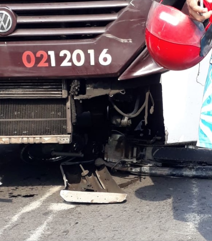 Acidente entre ônibus e motocicleta deixa dois mortos em Manaus