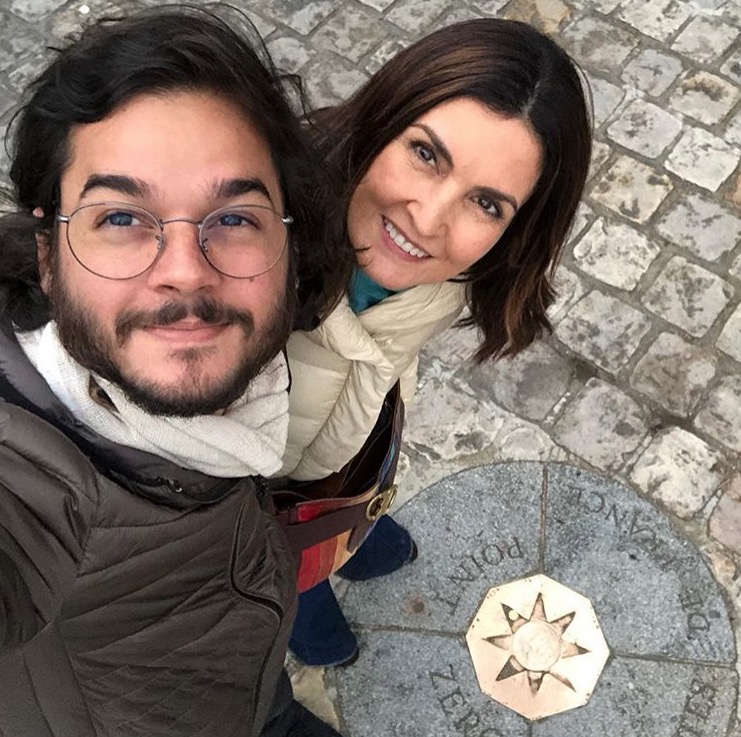 Fátima Bernardes se despede de férias românticas em Paris ao lado de namorado bonitão