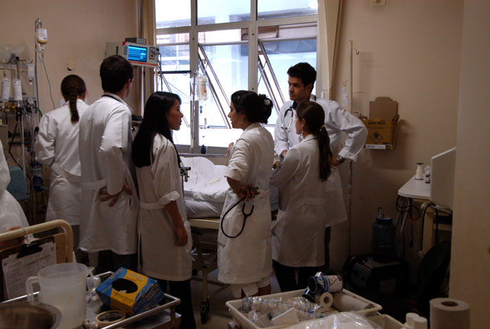 Em meio a polêmica, médicos realizam prova do Revalida neste sábado em Manaus