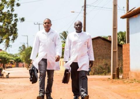 Conselho diz que 611 cidades podem ficar sem médico após saída dos cubanos