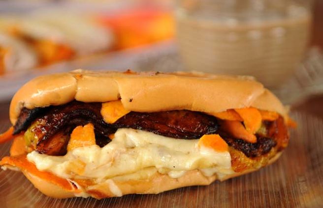 Shopping T4 promove 1º Café com Relíquias