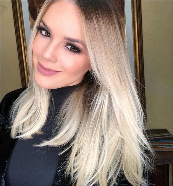 Cantora Thaeme anuncia que está grávida: ‘Bebê arco-íris’ 