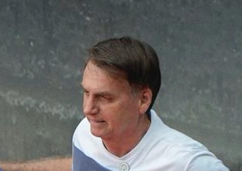  Bolsonaro defende futura ministra que ofereceu inventivos e tinha negócios com a JBS