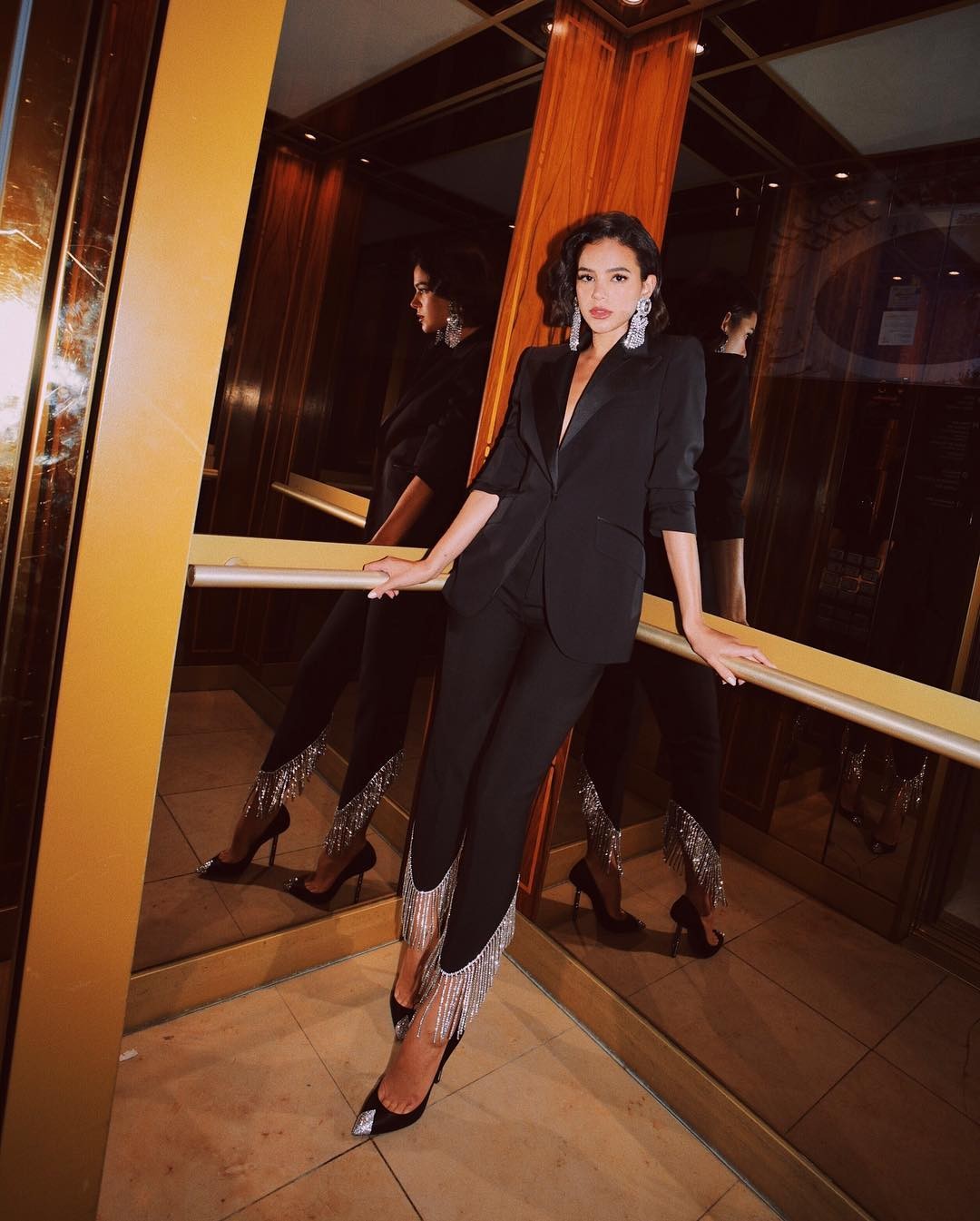 Bruna Marquezine ganha prêmio especial em Portugal e faz discurso