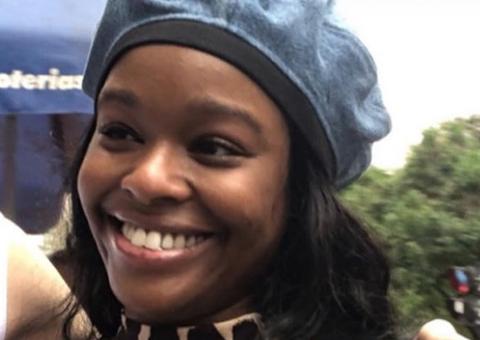 Após polêmicas, Azealia Banks se emociona e doa dinheiro para minipastora em SP