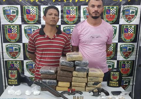 Em Manaus, xarás são presos em casa recheada de drogas e armas