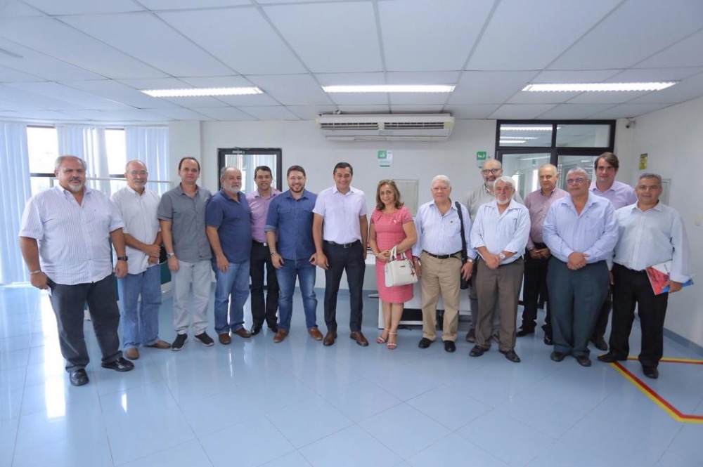 Wilson Lima e vice recebem representantes do comércio na Comissão de Transição