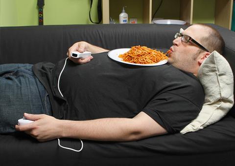 Pessoas inteligentes são mais preguiçosas, aponta estudo