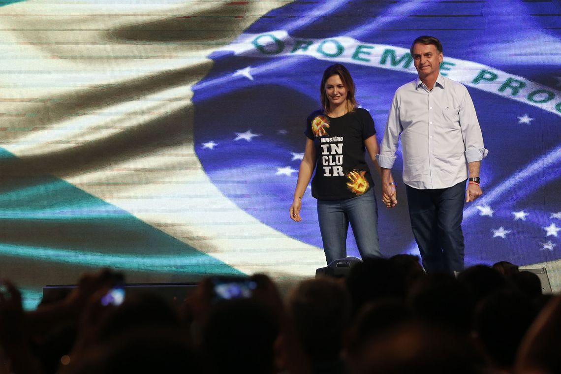 Michelle Bolsonaro chega a Brasília para primeira visita após eleição