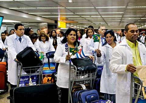 Governo diz que já recebeu 3,3 mil inscrições para substituir cubanos no Mais Médicos 