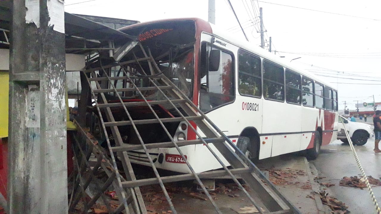 Evangelizando em parada, homem morreu após ser atingido por ônibus desgovernado em Manaus