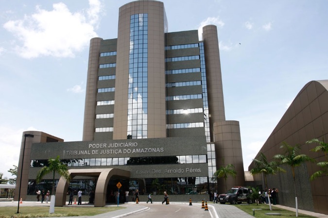 TJAM também contrata buffet com direito a patinhas de caranguejo por R$ 261 mil 