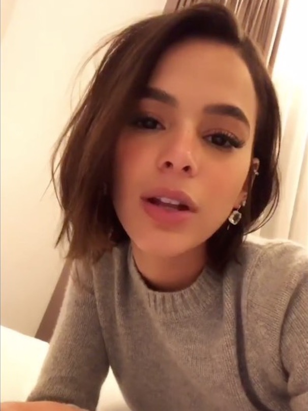 De volta ao Brasil, Bruna Marquezine pega pesado nos treinos