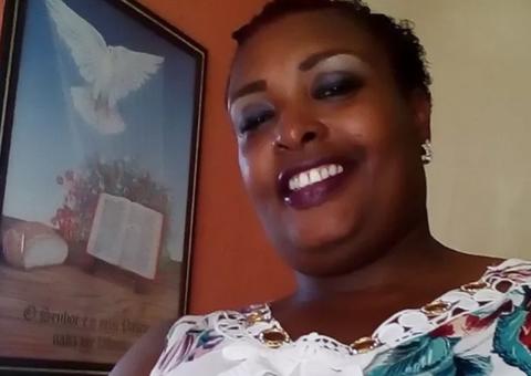 Passageira morre atropelada por ônibus ao tentar fugir de assalto