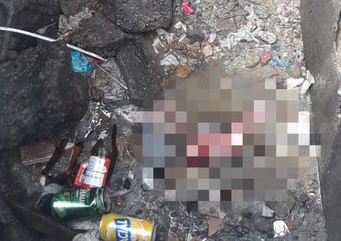 Feto é encontrado em bueiro de Manaus 