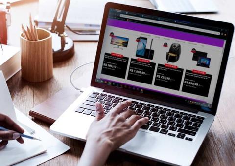 Consumidores denunciam valores de fretes abusivos na Black Friday