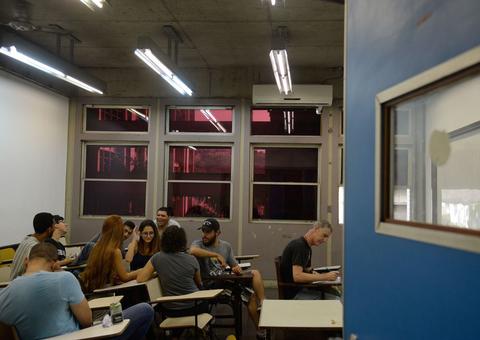 Governo deverá ofertar 100 mil vagas para o Fies em 2019