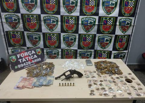 Polícia prende oito pessoas e apreende três adolescentes em Manaus