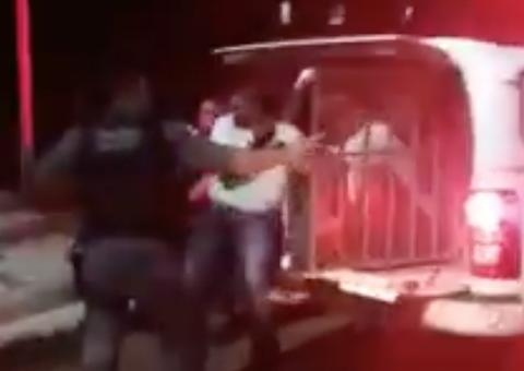 Revoltada, população cerca suspeitos da morte de menina de 3 anos no Amazonas