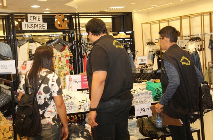 Órgãos fiscalizam Black Friday e orientam clientes a denunciarem falsas promoções em Manaus