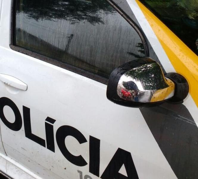 Bandidos se passam por clientes, pedem lanches e assaltam entregador 