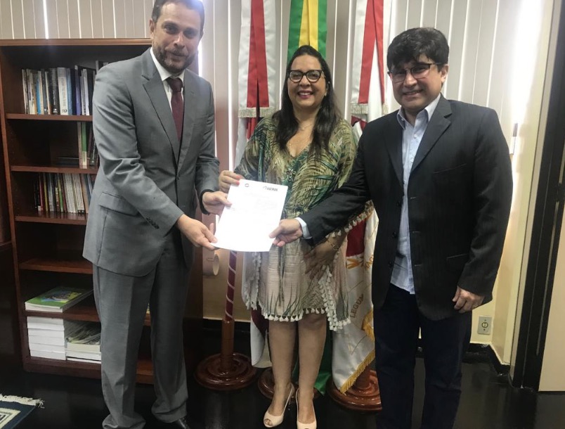 MP e Ageman firmam convênio para fiscalização da Prefeitura de Manaus 