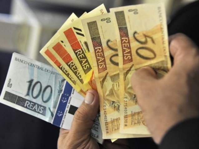 Beneficiários do INSS recebem segunda parcela do 13º a partir da próxima segunda-feira