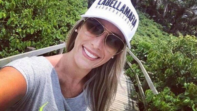 Corpo de turista morta em Arraial do Cabo é liberado e levado para Florianópolis