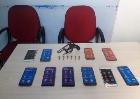 Dupla suspeita de roubar celulares de loja é encontrada baleada em Manaus