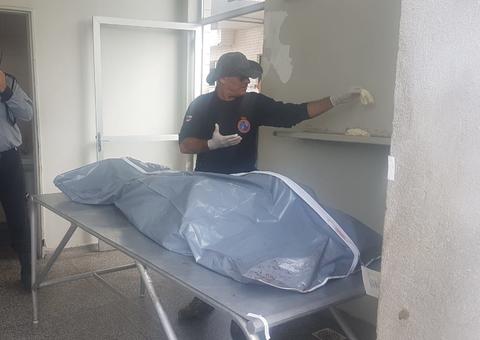 Suspeito de invadir hospital e atirar em desafeto morre após ser espancado em Manaus