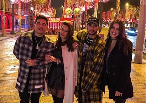 Neymar posa acompanhado e manda recado afrontoso