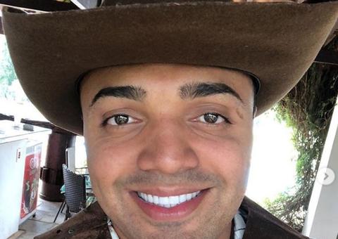 Tirulipa seca 12kg e mostra corpo sarado na internet