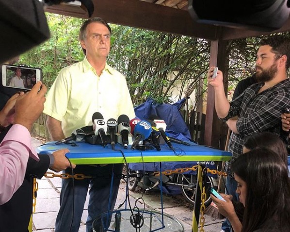 Bolsonaro afirma que Mais Médicos servia para ‘financiar ditadura’ em Cuba