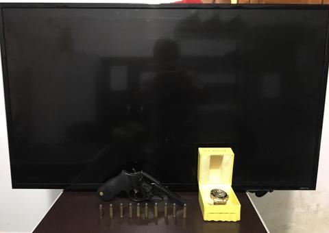 Polícia rastreia acessos à Netflix e recupera televisão furtada 