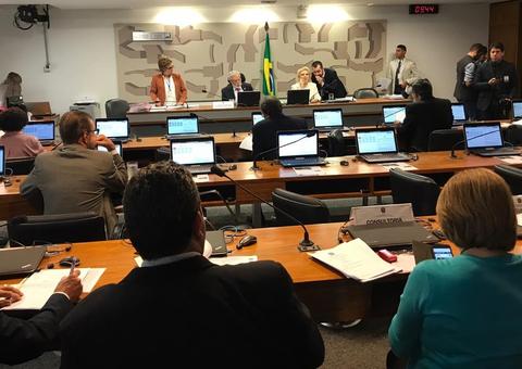 Projeto que permite cultivo da maconha para uso médico avança no Senado