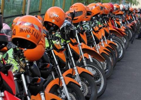 Projeto de lei que concede isenção de ICMS para mototaxistas é aprovado na Aleam