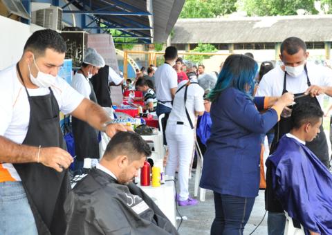 Ação social promove serviços gratuitos de saúde e estética em Manaus