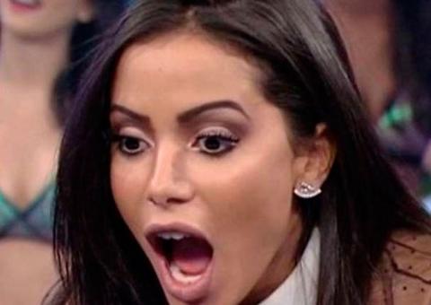 Anitta ‘prevê’ nascimento da filha de Sabrina Sato e fica em choque