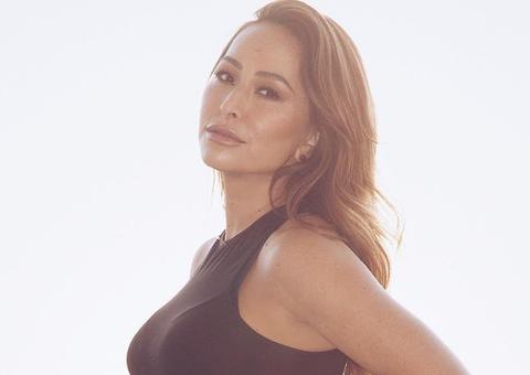 Vídeo: Sabrina Sato aparece dançando na maternidade, prestes a dar à luz