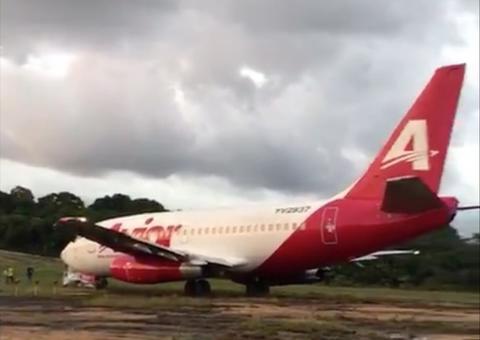 Voos atrasam após avião derrapar e sair da pista em aeroporto de Manaus