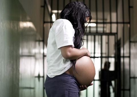 Câmara aprova prisão domiciliar para gestantes e mães