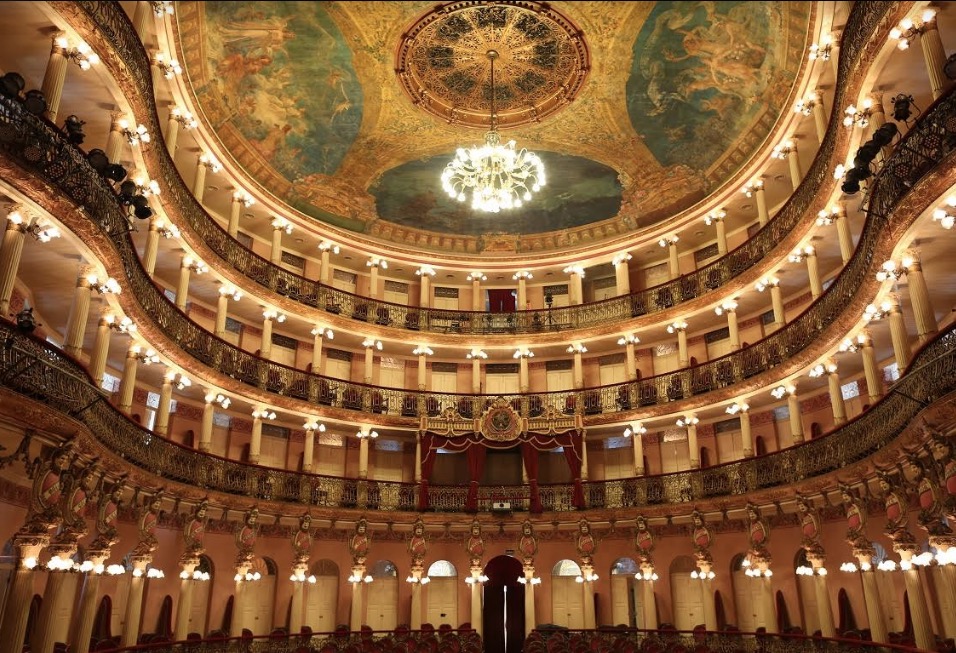 Espetáculos terão apresentações gratuitas no Teatro Amazonas nesta quinta