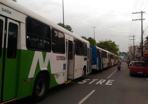 Sob rumores de nova greve dos rodoviários, população circula apreensiva em Manaus