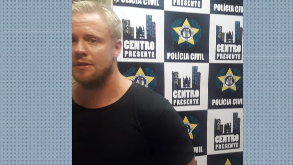 Norueguês preso por assédio em ônibus diz que não conseguiu se controlar