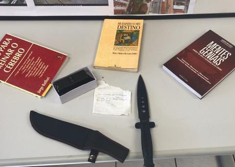 Polícia recolhe faca e arma de choque com dentista preso por matar concorrentes