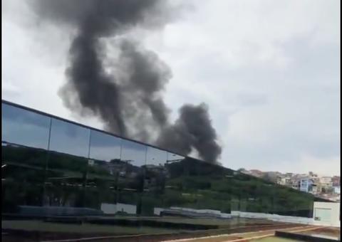 Queda de avião deixa 2 mortos e 12 feridos