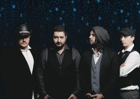 Rosa de Saron faz show de despedida em Manaus 	