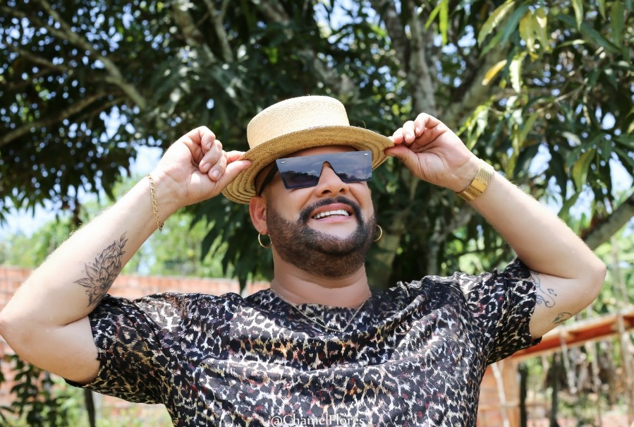 James Rios grava Roda de Samba Ao Vivo na quadra da Andanças de Cigano