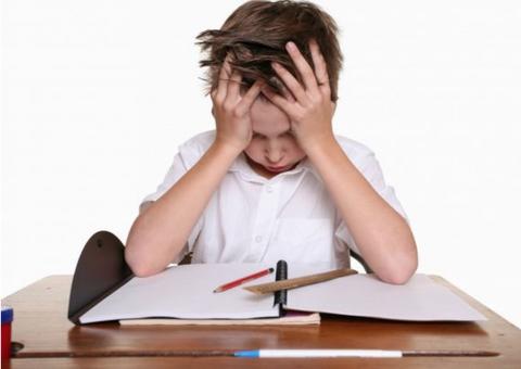 Seu filho tem dificuldade de atenção e inquietude em sala de aula? Ele pode ter TDAH